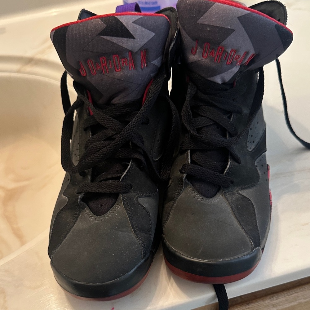 Nike Kids Black and Gray Sneakers